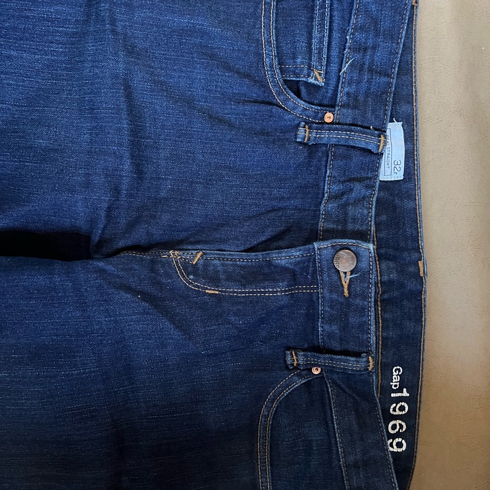 Comfy Straight legged Jeans 32r
